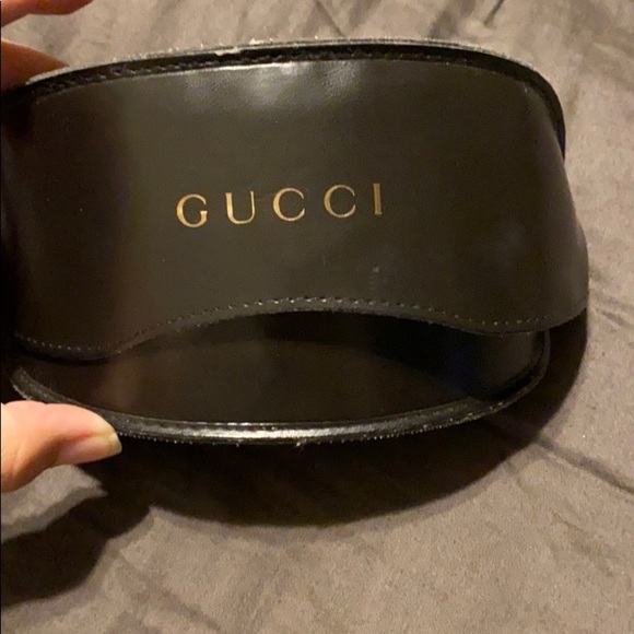 Gucci sunglasses 😎 - Picture 4 of 13